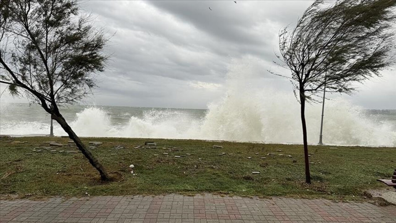 İstanbul Valiliği'nden şiddetli rüzgar uyarısı: 5 gün boyunca etkili olacak