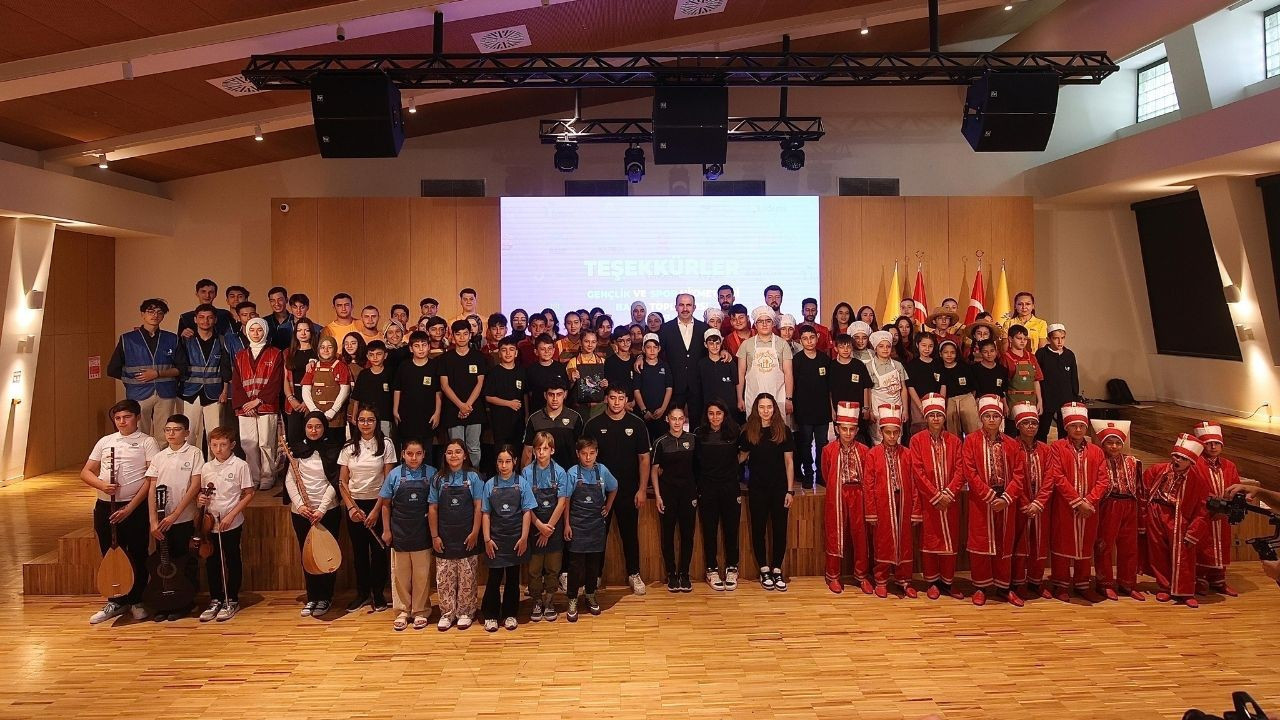 Başkan Altay gençlere yönelik faaliyetlerini anlattı