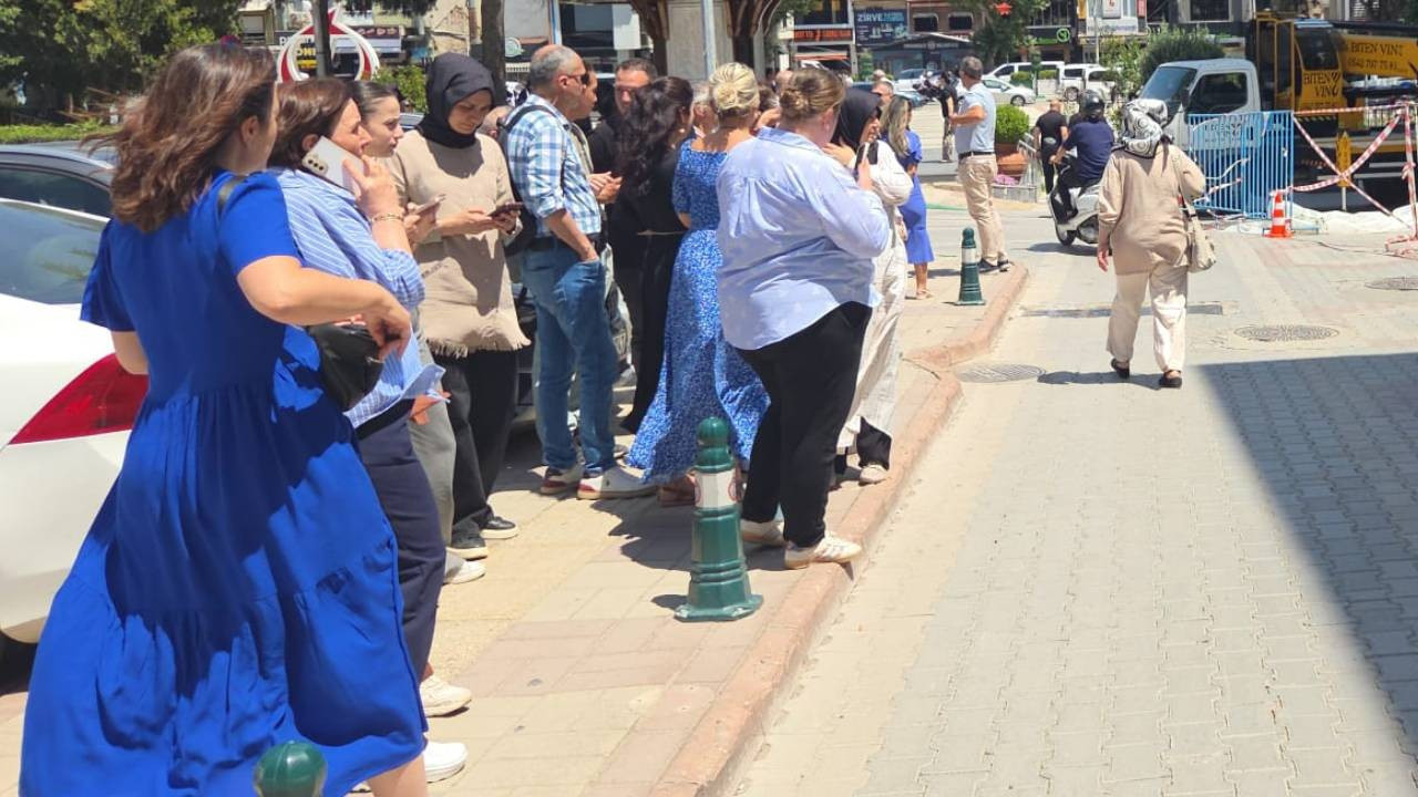 SON DAKİKA... Bursa yine sallandı, İstanbul'da da hissedildi