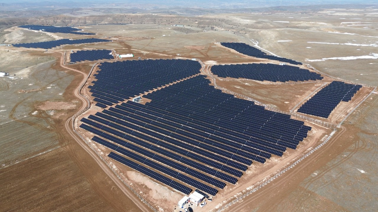 Enroof, yurtdışındaki ilk GES projesini Romanya’da hayata geçiriyor