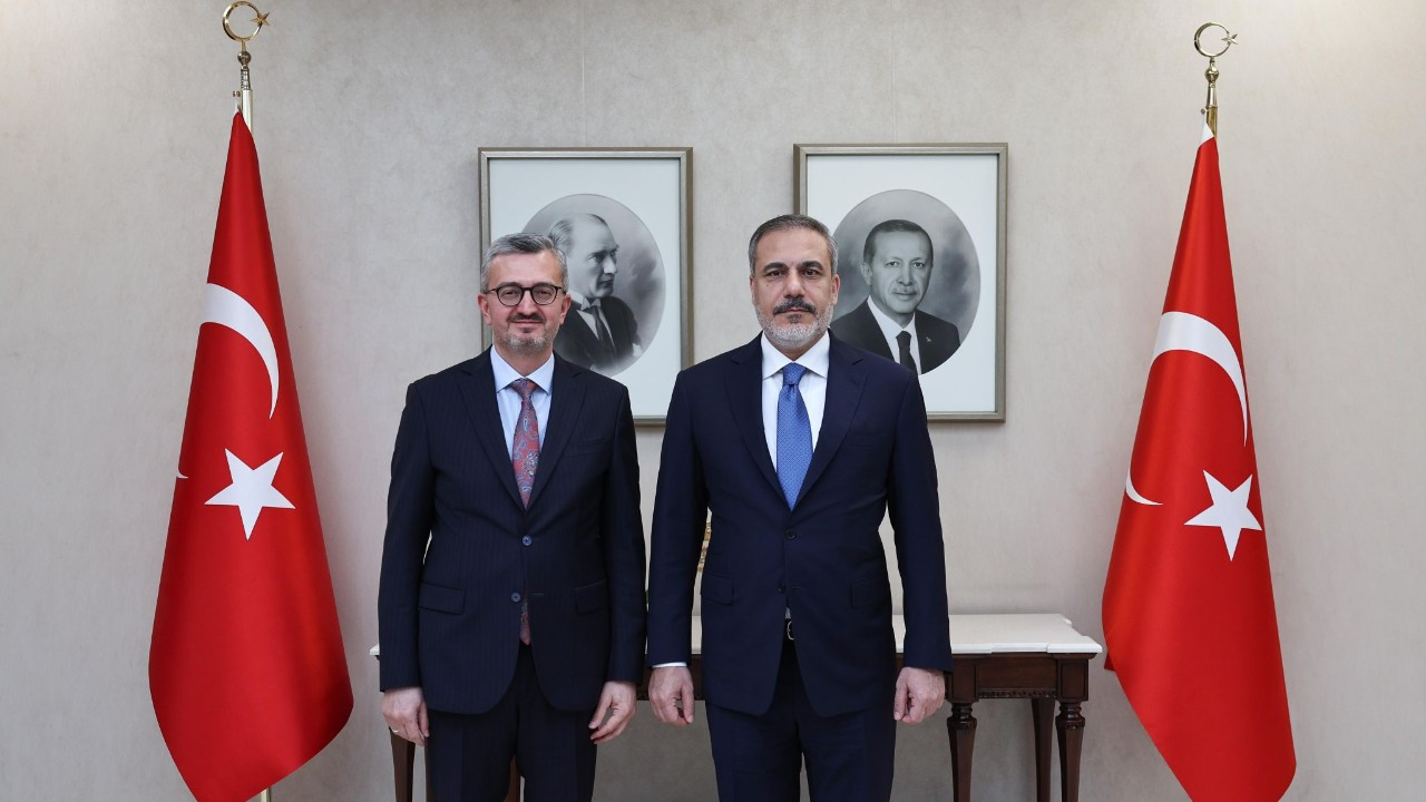 Dışişleri Bakanı Fidan, İletişim Başkanı Duran’ı tebrik etti