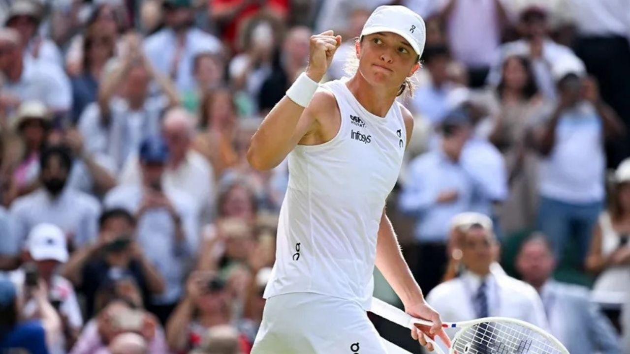 Polonyalı Iga Swiatek Wimbledon'da ilk kez şampiyon oldu