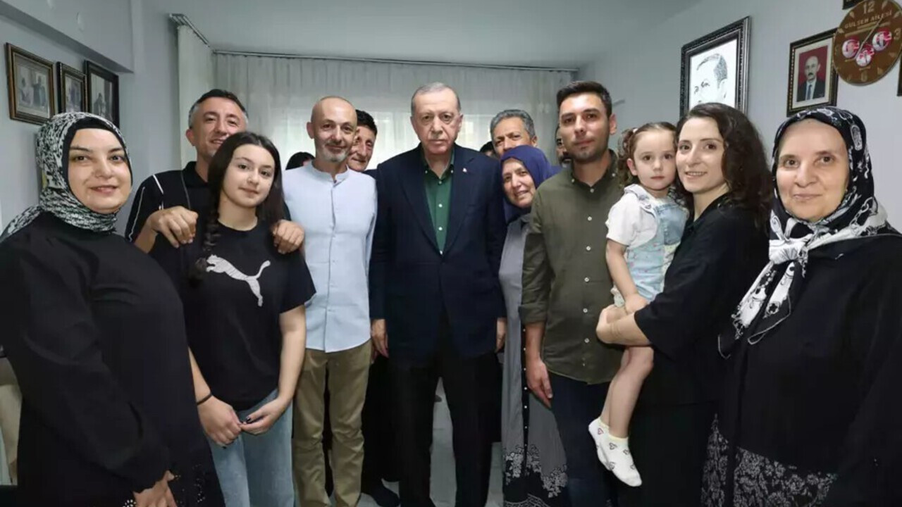 Cumhurbaşkanı Erdoğan, şehit ailelerini ziyaret etti