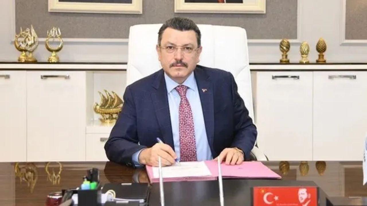 Trabzon Büyükşehir Belediye Başkanı’ndan Murat Çalık açıklaması: Tutuksuz yargılanmalı Trabzon Büyükşehir Belediye Başkanı’ndan Murat Çalık açıklaması: Tutuksuz yargılanmalı