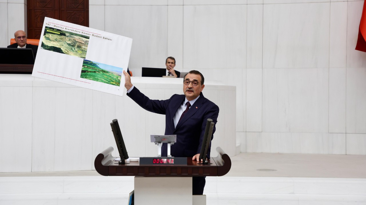 Dönmez “Termik santrallerden 10 yıl daha vazgeçemeyiz” Dönmez “Termik santrallerden 10 yıl daha vazgeçemeyiz”