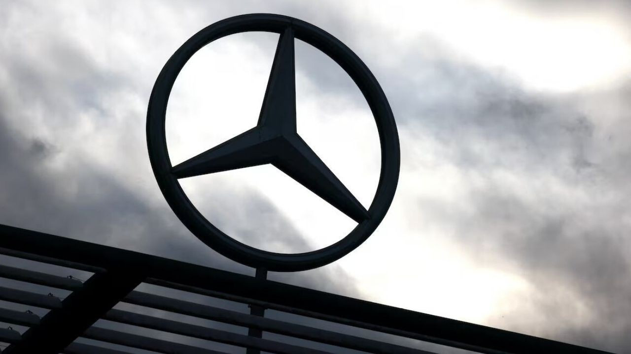 Otomotiv devi Mercedes 223 bin aracını geri çağıracak! Güvenlik alarmı verildi Otomotiv devi Mercedes 223 bin aracını geri çağıracak! Güvenlik alarmı verildi