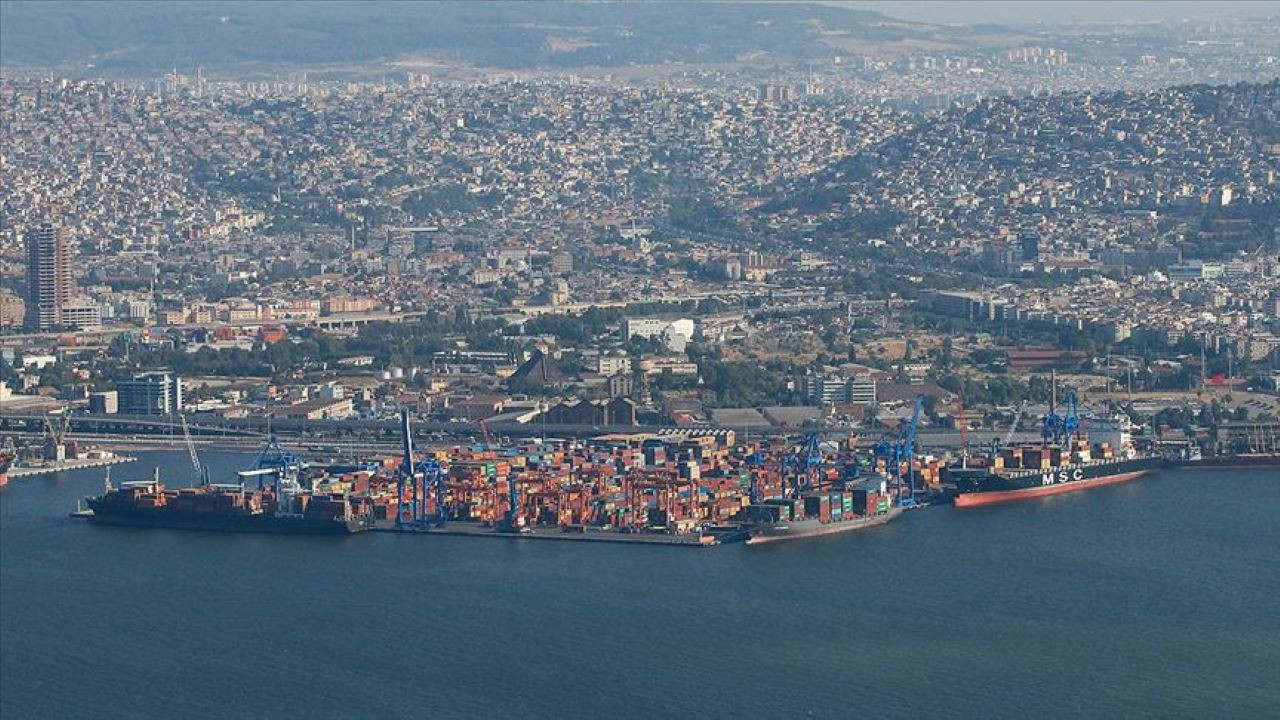 İzmir Limanı kan kaybetmeye devam ediyor İzmir Limanı kan kaybetmeye devam ediyor