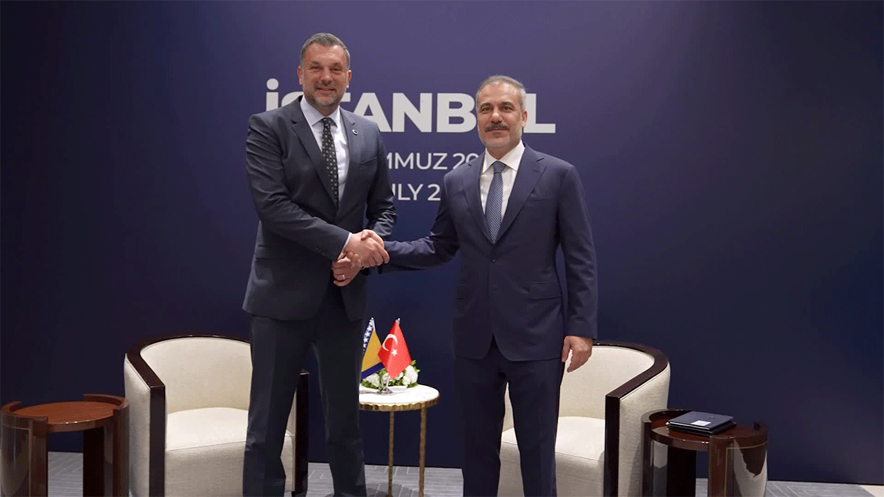 Dışişleri Bakanı Fidan, Bosna Hersekli mevkidaşı Konakoviç ile görüştü Dışişleri Bakanı Fidan, Bosna Hersekli mevkidaşı Konakoviç ile görüştü