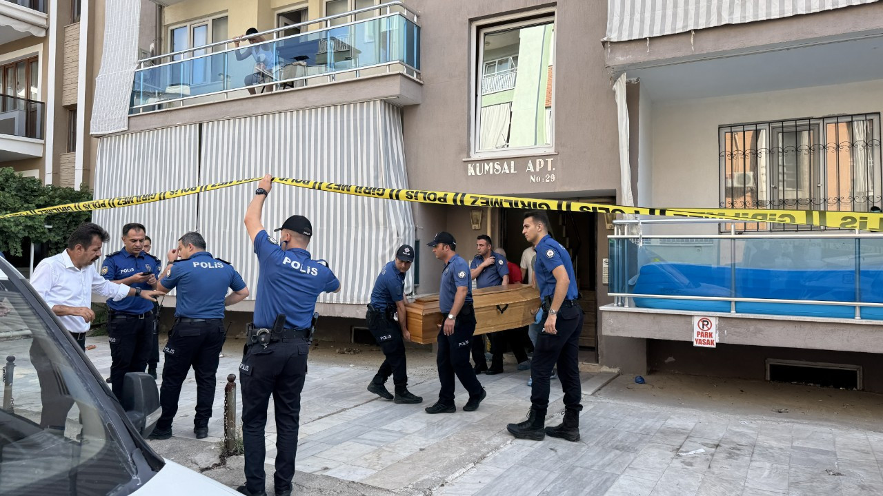Bir polis memuru, eşi ve iki çocuğunu öldürdükten sonra intihar etti