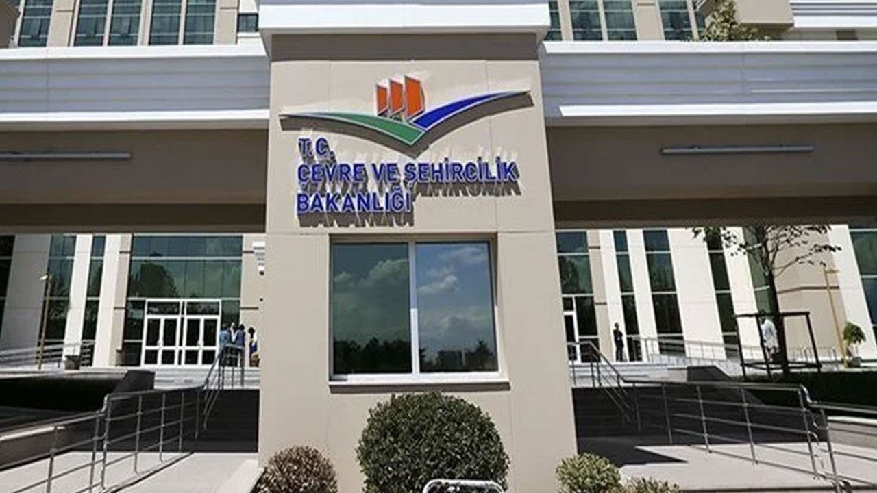 Çevre Bakanlığı “diploma çetesinin Millî Emlak’a sızdığını doğruladı! Suç duyurusunda bulunuldu Çevre Bakanlığı “diploma çetesinin Millî Emlak’a sızdığını doğruladı! Suç duyurusunda bulunuldu