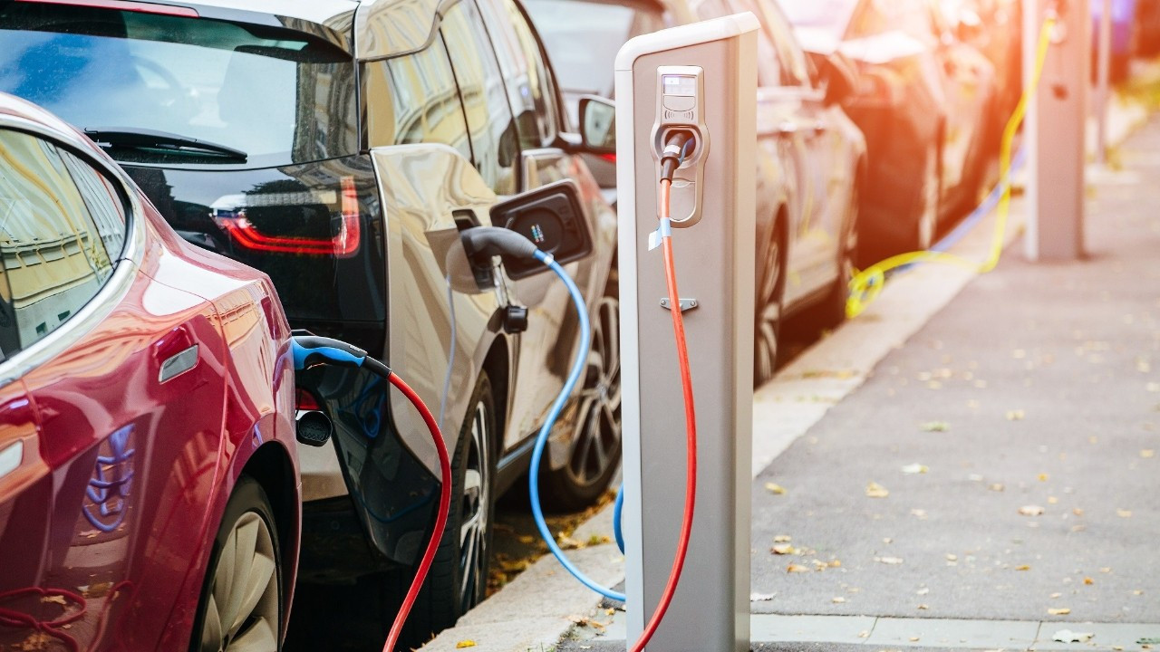 Bu elektrikli araçlar yok satıyor! Sadece 3 model kritik rakamı geçebildi! İşte en çok satanlar… Bu elektrikli araçlar yok satıyor! Sadece 3 model kritik rakamı geçebildi! İşte en çok satanlar…