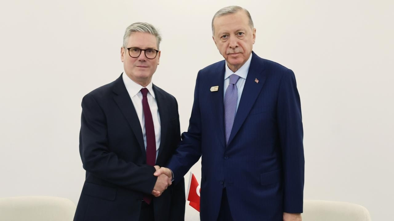 Cumhurbaşkanı Erdoğan, İngiltere Başbakanı ile görüştü Cumhurbaşkanı Erdoğan, İngiltere Başbakanı ile görüştü
