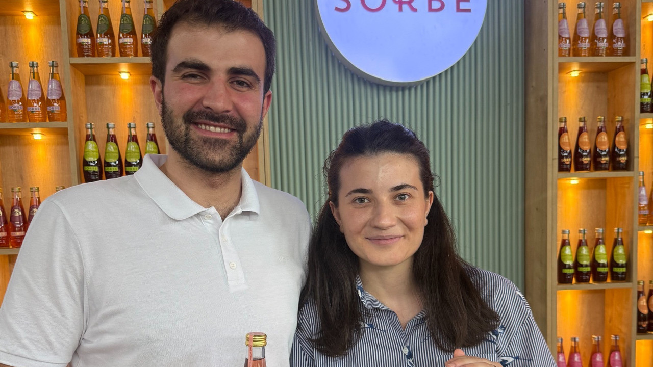 Ayten Usta, gelenekten ilham alarak sağlıklı içecek pazarına girdi Ayten Usta, gelenekten ilham alarak sağlıklı içecek pazarına girdi