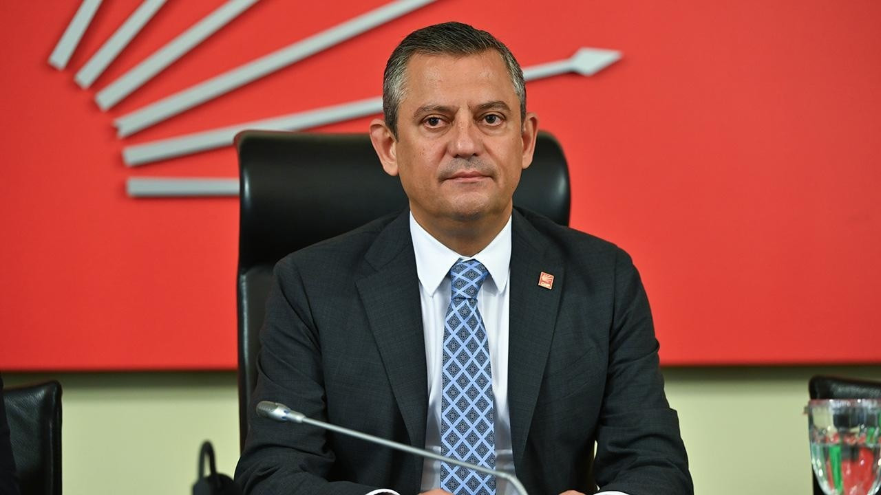 Özel'den deprem açıklaması: Belediye ekiplerimiz sahada