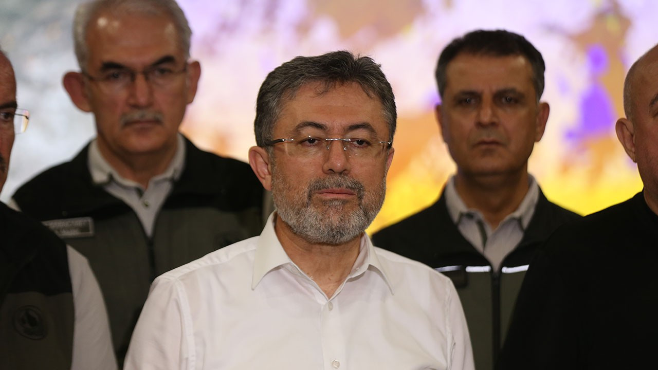 Tarım ve Orman Bakanı Yumaklı: Bugün 55 orman yangını çıktı, 10’u devam ediyor Tarım ve Orman Bakanı Yumaklı: Bugün 55 orman yangını çıktı, 10’u devam ediyor