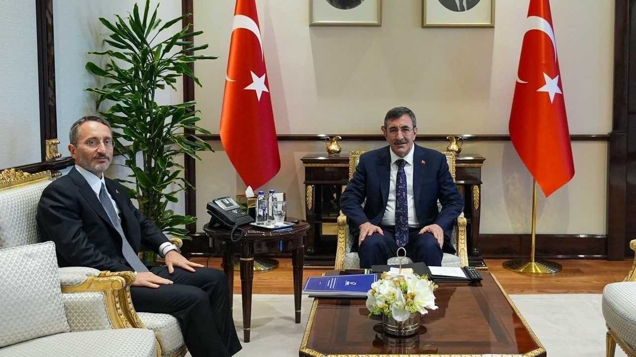 TİHEK Başkanı Fahrettin Altun’dan Cevdet Yılmaz’a ziyaret TİHEK Başkanı Fahrettin Altun’dan Cevdet Yılmaz’a ziyaret