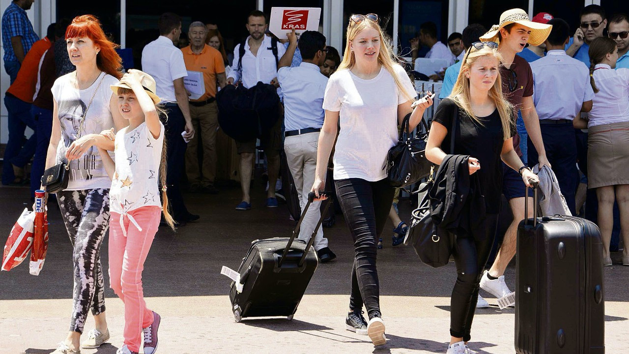 Türkiye’de yaşayan Rus sayısı 2023’ten 2025’e yarı yarıya azaldı