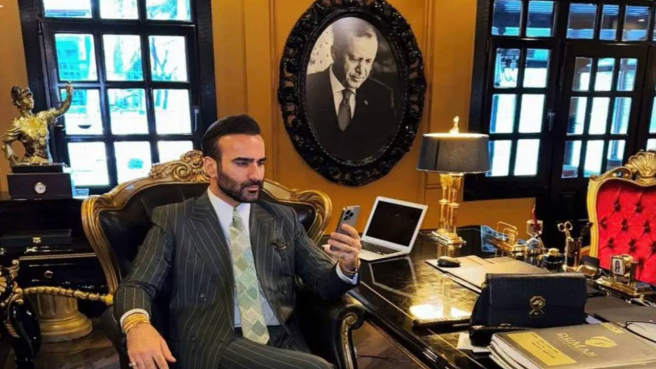 Erdoğan’lı paylaşımları ile dikkat çeken avukat Cem Duman gözaltına alındı Erdoğan’lı paylaşımları ile dikkat çeken avukat Cem Duman gözaltına alındı
