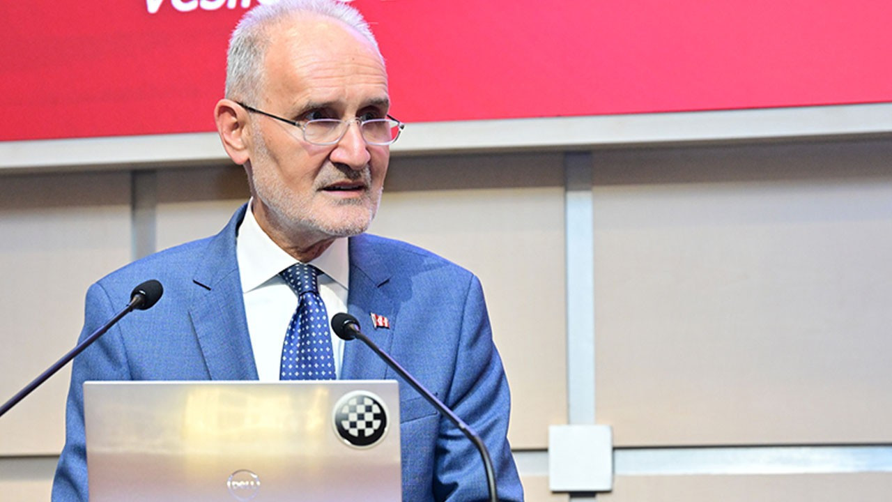 İTO Başkanı Şekib Avdagiç’ten yeni öneri: KOBİ’lerin geçmiş performanslarına bak, kredisini artır İTO Başkanı Şekib Avdagiç’ten yeni öneri: KOBİ’lerin geçmiş performanslarına bak, kredisini artır