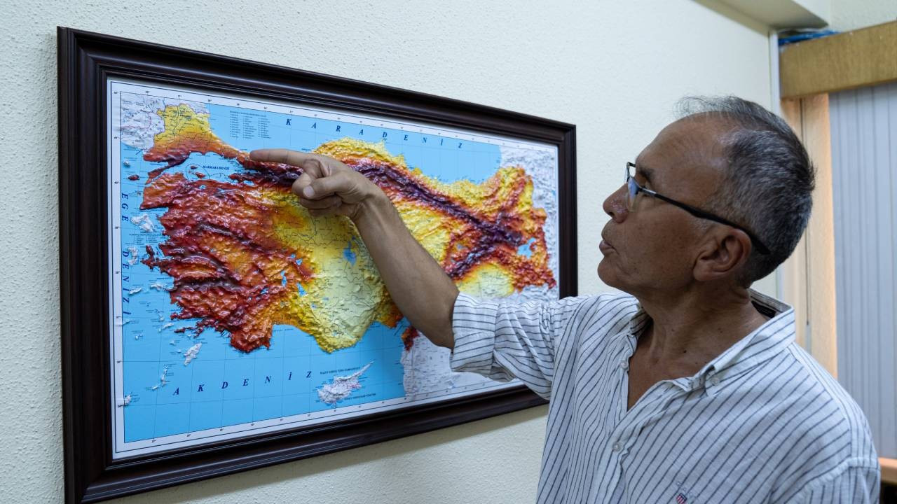 Marmara için kritik deprem uyarısı: 7'den büyük deprem İstanbul'u çok ciddi etkileyecek Marmara için kritik deprem uyarısı: 7'den büyük deprem İstanbul'u çok ciddi etkileyecek