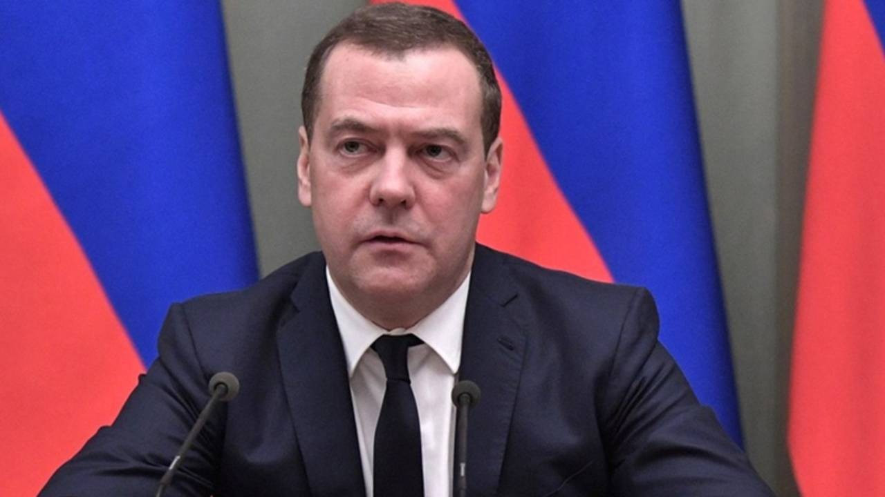 Rusya: Alaska zirvesinde Ukrayna’da çözüme ulaşma sorumluluğu Kiev ve Avrupa’ya yüklendi Rusya: Alaska zirvesinde Ukrayna’da çözüme ulaşma sorumluluğu Kiev ve Avrupa’ya yüklendi