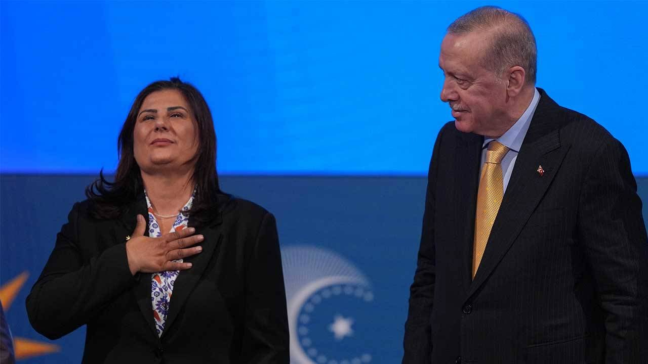 CHP'den istifa ederek AK Parti'ye geçen Özlem Çerçioğlu: Özgür Özel de bana iftira attı