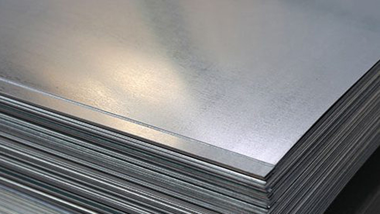 Galvanizli sacın tonu son bir yılda 50 dolar geriledi Galvanizli sacın tonu son bir yılda 50 dolar geriledi