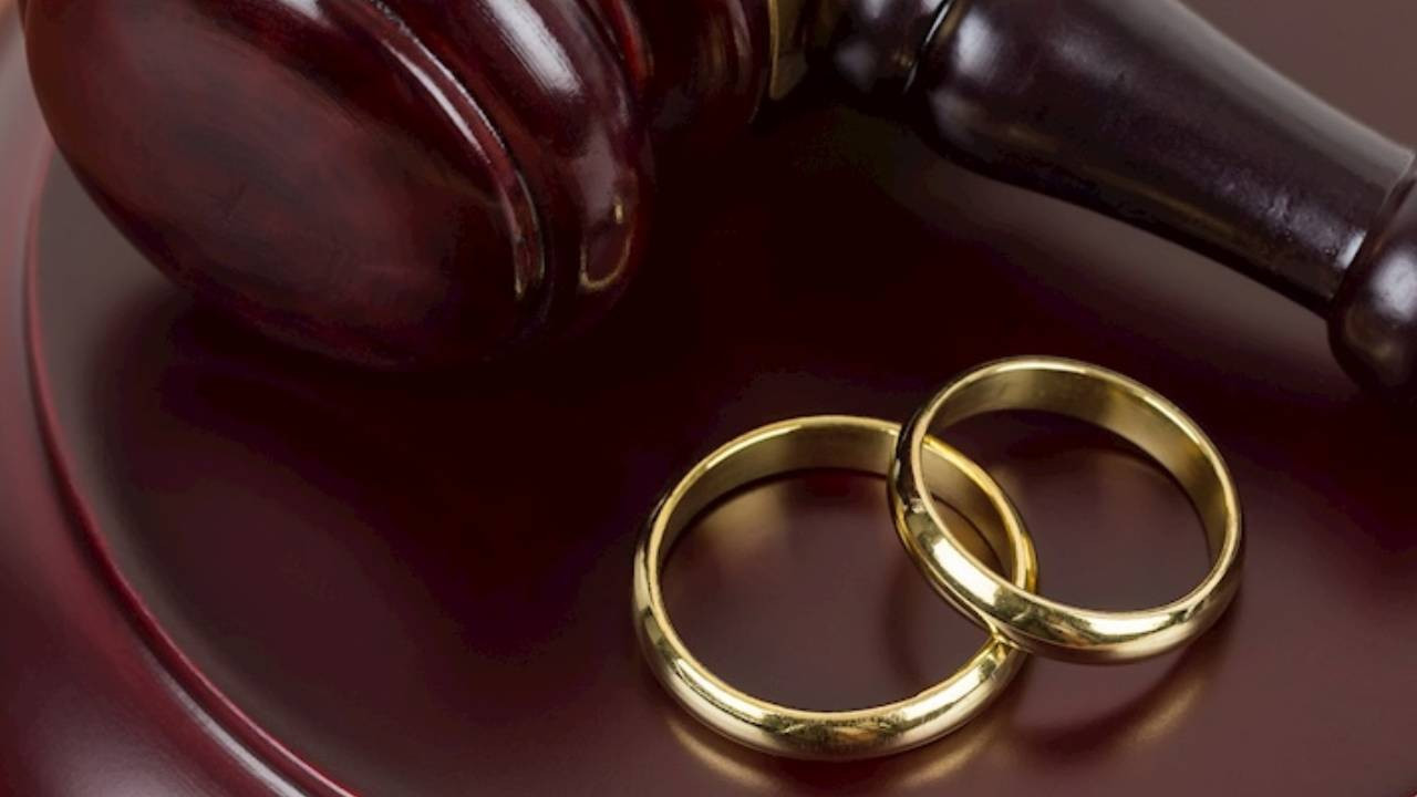 Yargıtay, psikolojik tedavi gördüğünü eşinden gizleyen kadını kusurlu buldu