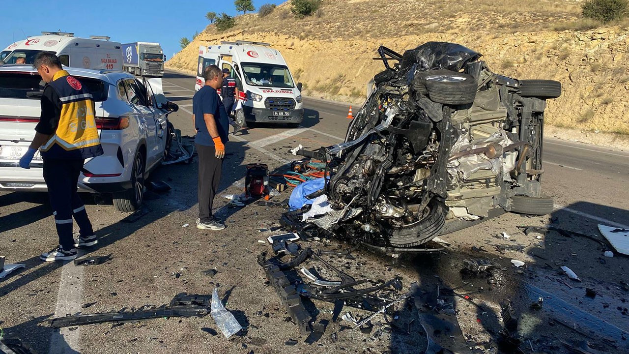 Malatya’da trafik kazası: 4 ölü, 2 ağır yaralı Malatya’da trafik kazası: 4 ölü, 2 ağır yaralı