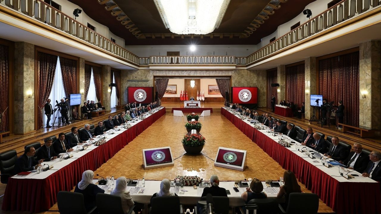 Terörsüz Türkiye hedefi için kurulan komisyonda 11 eski Meclis başkanı dinlenecek Terörsüz Türkiye hedefi için kurulan komisyonda 11 eski Meclis başkanı dinlenecek