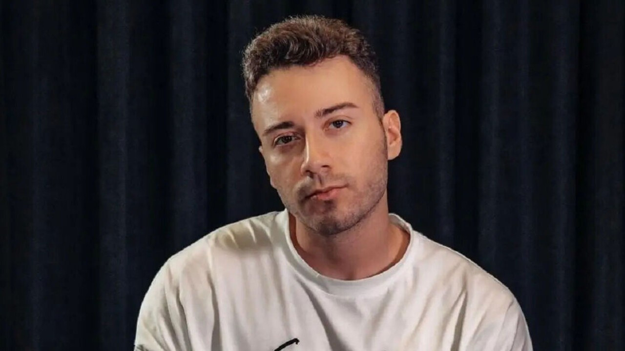 Hakkında yakalama kararı çıkan Enes Batur'dan ilk açıklama