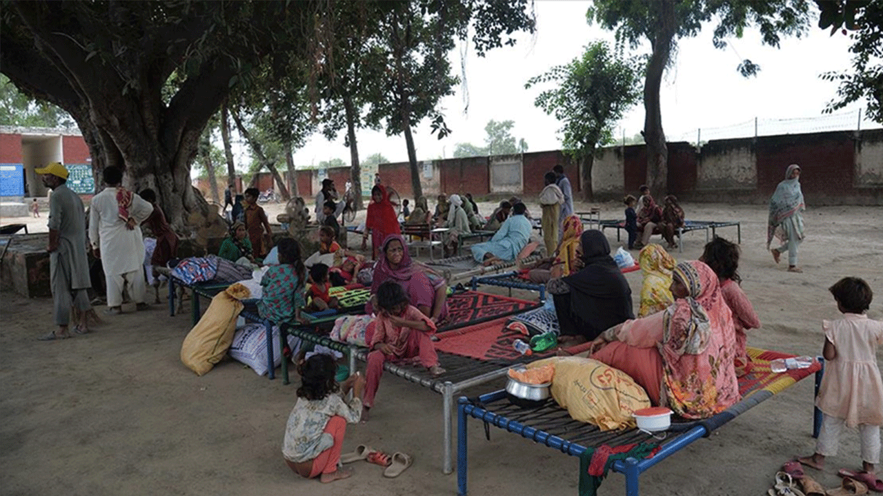 Pakistan, Hindistan’ın baraj boşaltmasıyla on binlerce kişi tahliye edildi Pakistan, Hindistan’ın baraj boşaltmasıyla on binlerce kişi tahliye edildi