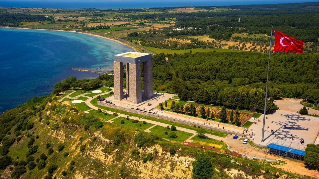 Çanakkale Kültür Yolu Festivali 30 Ağustos coşkusu ile başladı Çanakkale Kültür Yolu Festivali 30 Ağustos coşkusu ile başladı