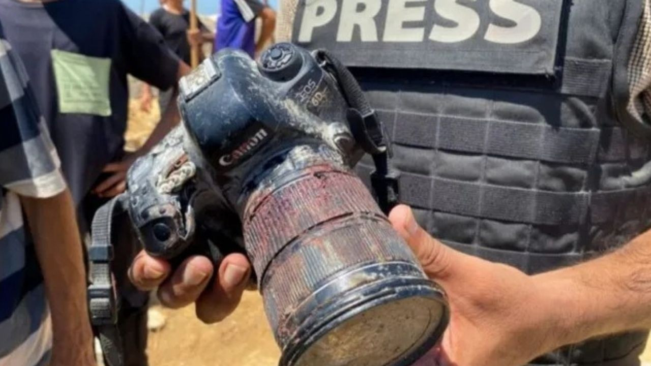 Dünya genelinde 250'den fazla medya kuruluşundan İsrail'e tepki: Gazeteler ilk sayfalarını kararttı