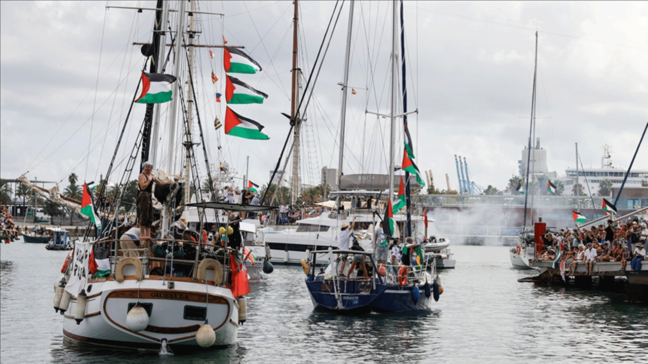 Küresel Sumud Filosu aktivistleri, İsrailli Bakan’a "Özgür Filistin" sloganıyla karşılık verdi