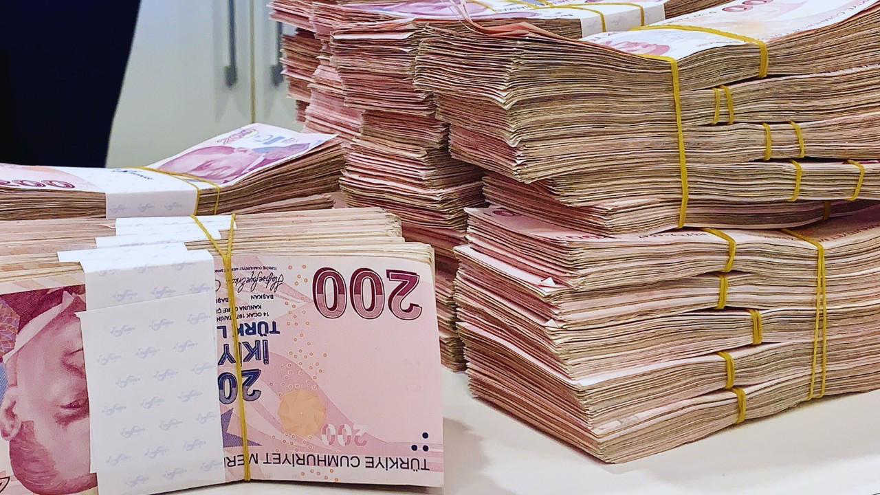 Gelir uçurumu büyüyor: Türkiye'de milyonerlerin sayısı ve serveti katlandı!