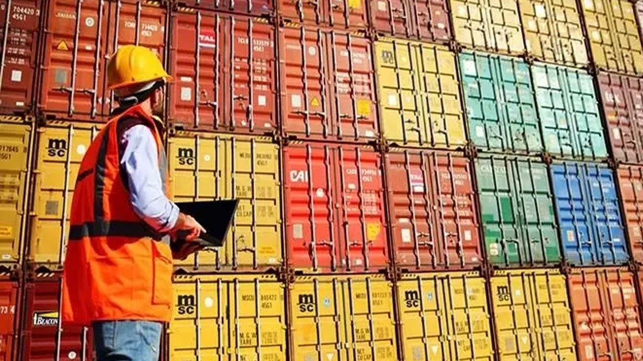 İhracat ‘savunmada’ kaldı, 8 ayda 8 sektör eksi yazdı