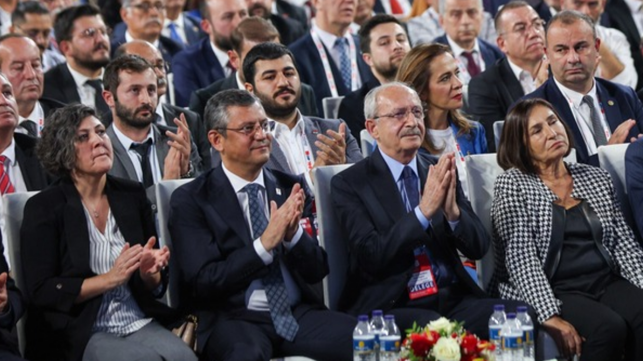 CHP’de kritik dava günü: Kurultay iptali davası ertelendi