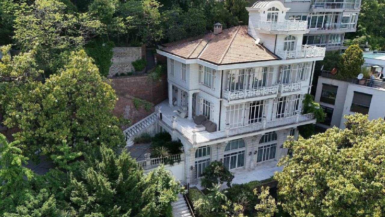 Boğazın en pahalı köşklerinden... FETÖ firarisi İpek'in köşkü dördüncü ihalede satıldı