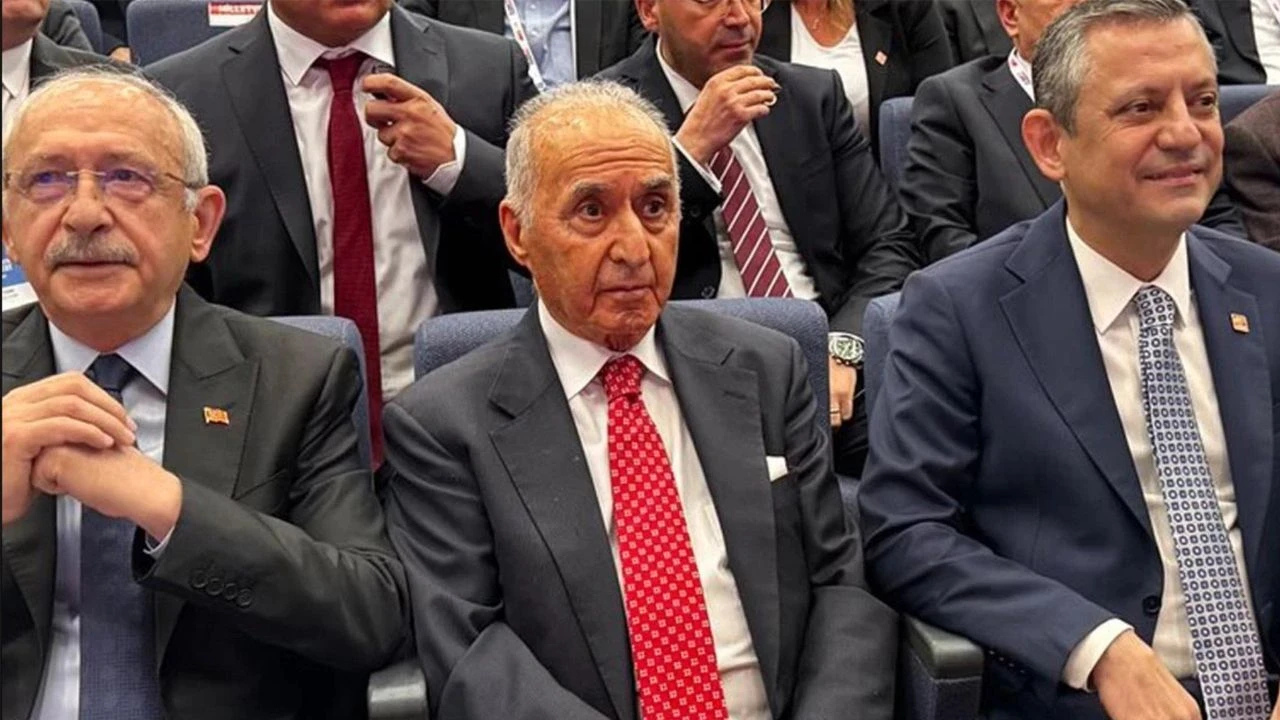 Hikmet Çetin: Kılıçdaroğlu yanlış yapıyor, Özgür Özel'i davet etmesi lazım