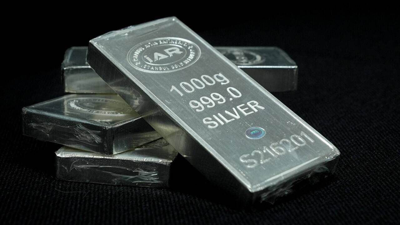 Altını geride bıraktı! Gümüş 8 ayda yüzde 65 kazandırdı: 'Düğün takısı' olma yolunda