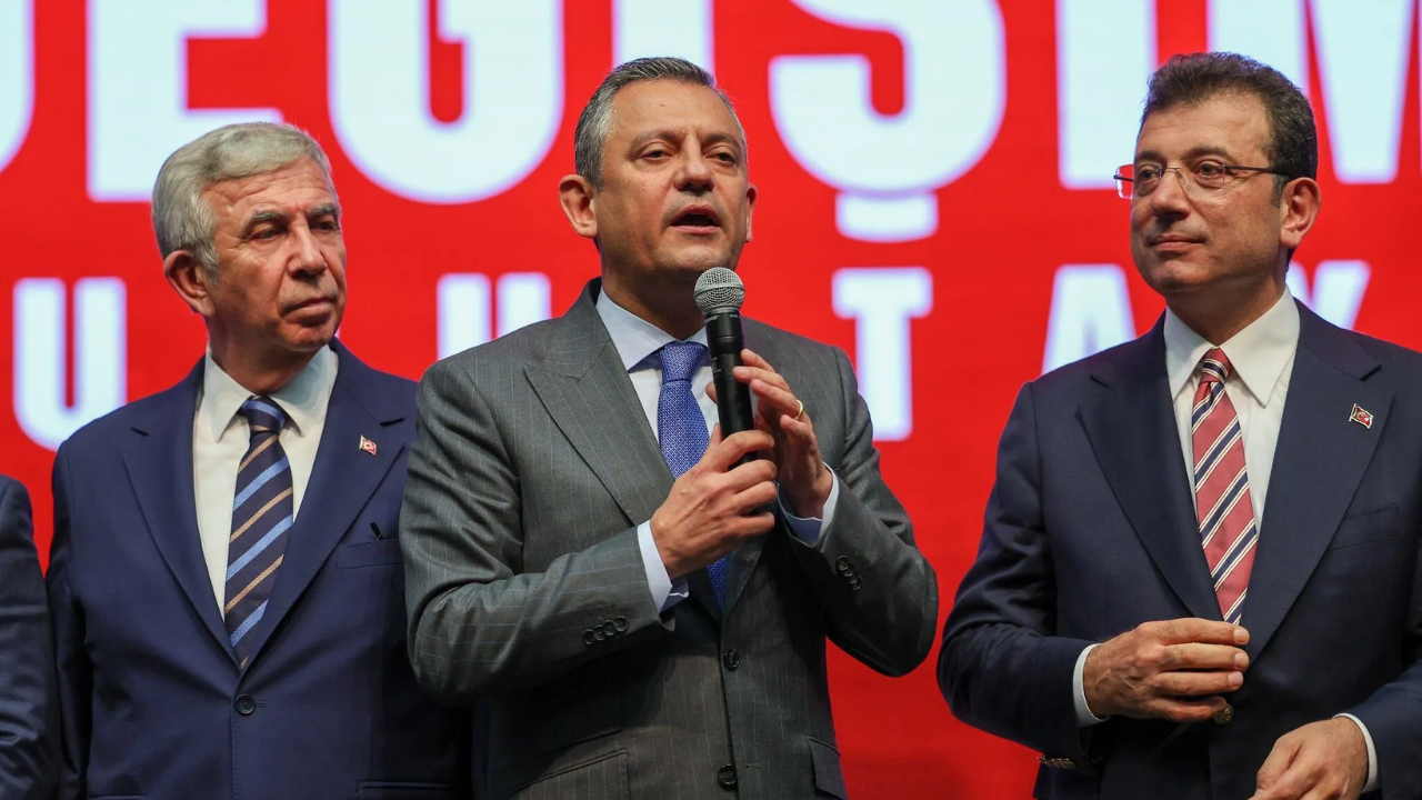 Özgür Özel: Ekrem Başkan'ın bir yedeği yok ama aday olamazsa Mansur Bey için de ön seçim yaparız