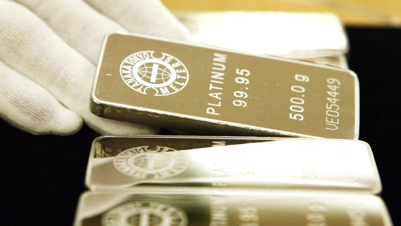 Platin de partiye katıldı!