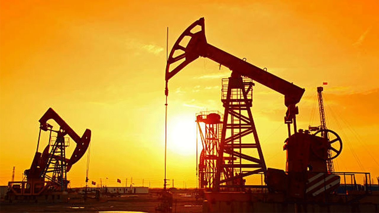 Petrol fiyatları, arz fazlası endişeleriyle aşağı çekiliyor