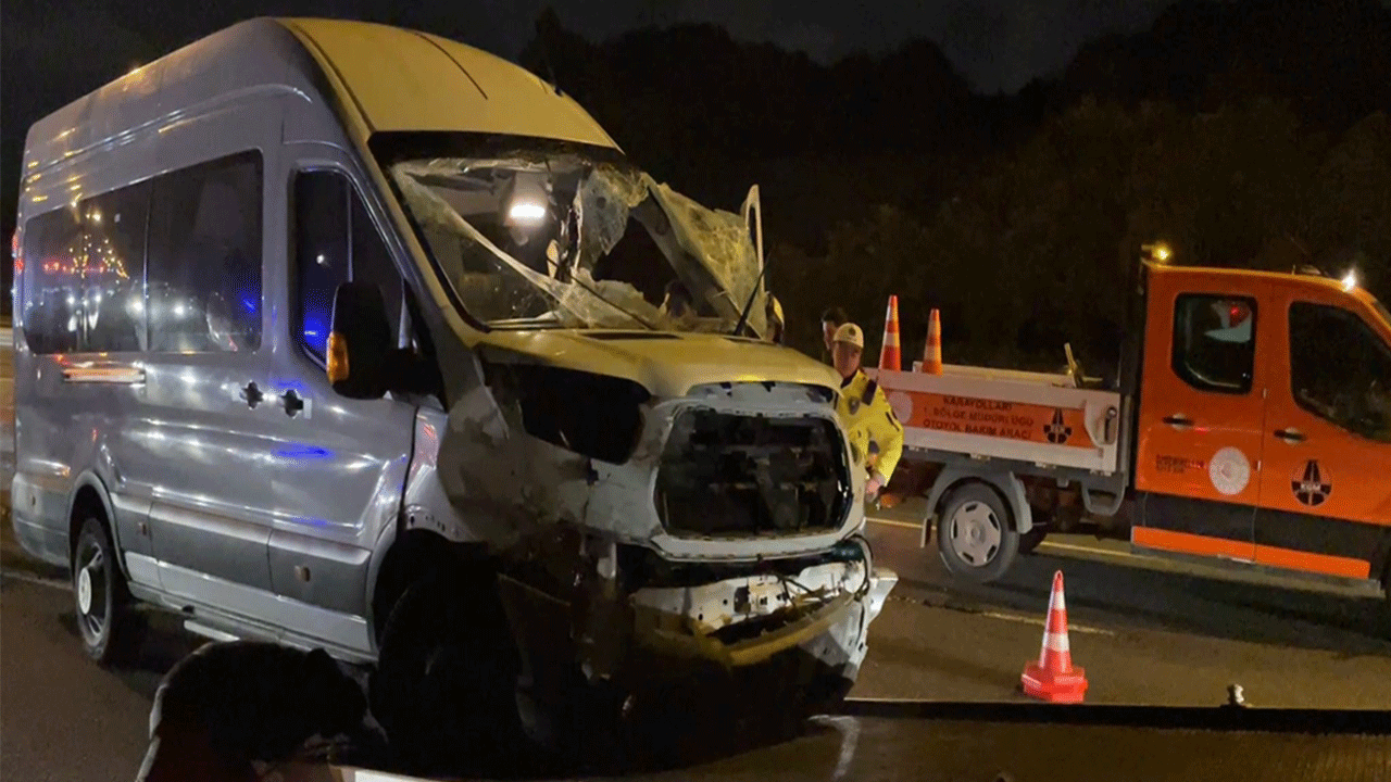 Beykoz’da servis minibüsü devrildi: 3 kişi yaralandı