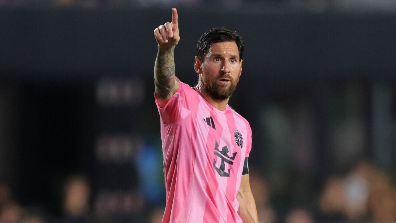 Lionel Messi, 75 yıllık tarihi kulübü satın aldı