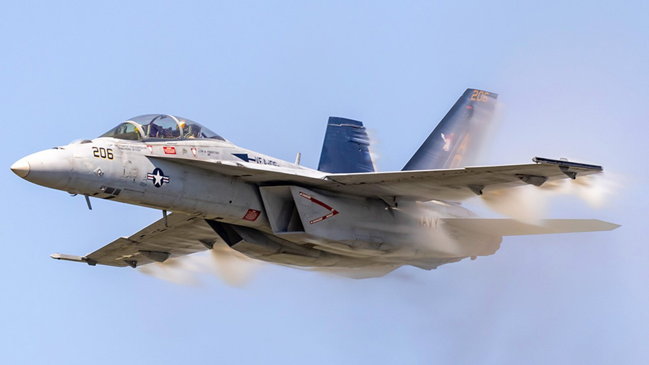 ABD’ye ait askeri helikopter ve savaş uçağı Güney Çin Denizi'ne düştü