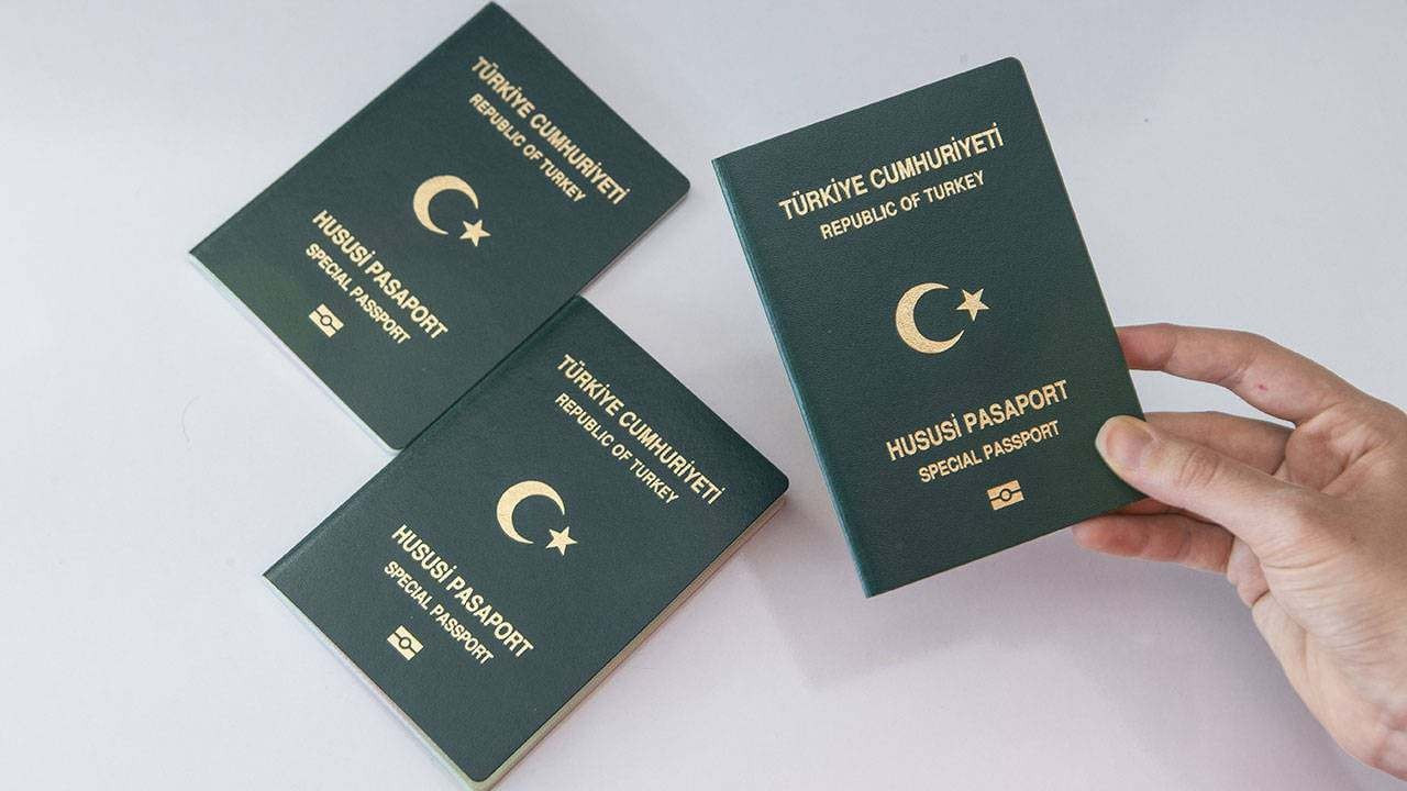 AB’den Türkiye'ye yeşil pasaport alarmı: Yeni vize adımı mı geliyor?