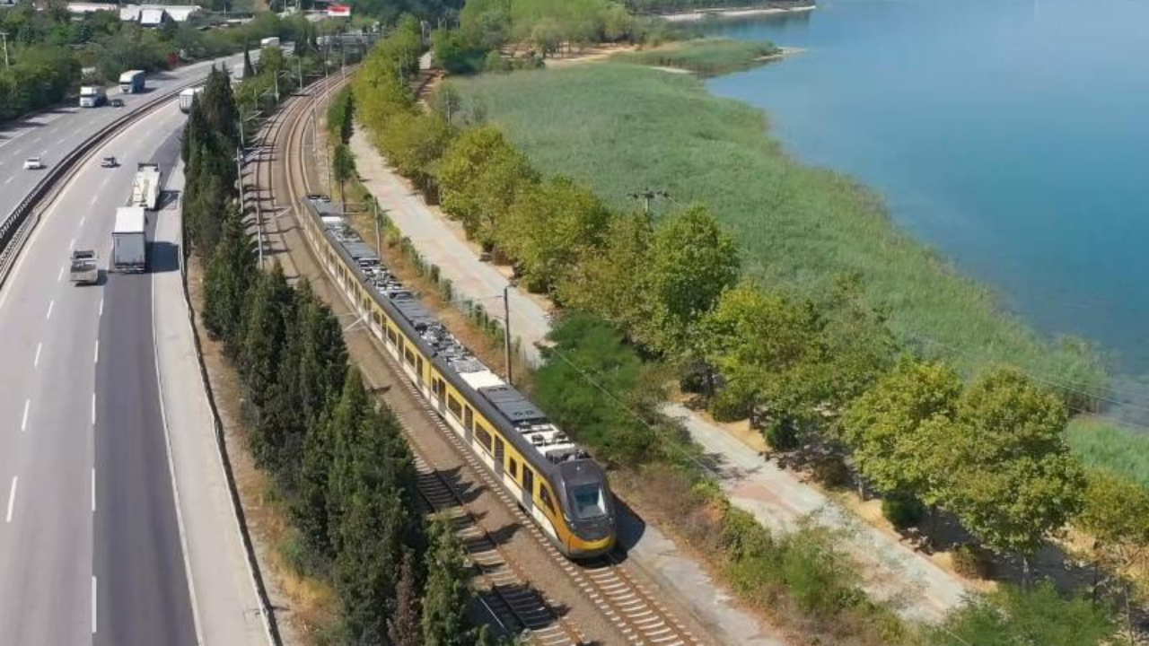 Milli banliyö treninin dördüncü seti de raylara indi