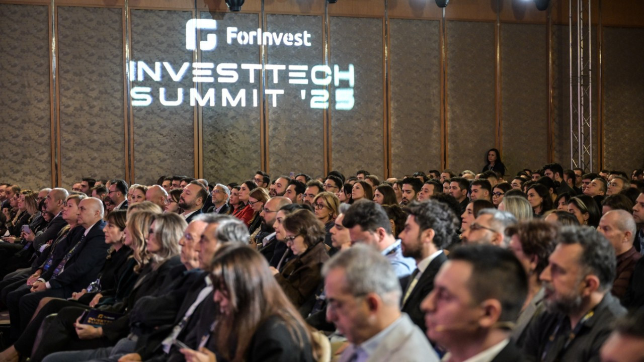 Yatırımda yapay zekâ kullananların yarısı kararına güvenmiyor!